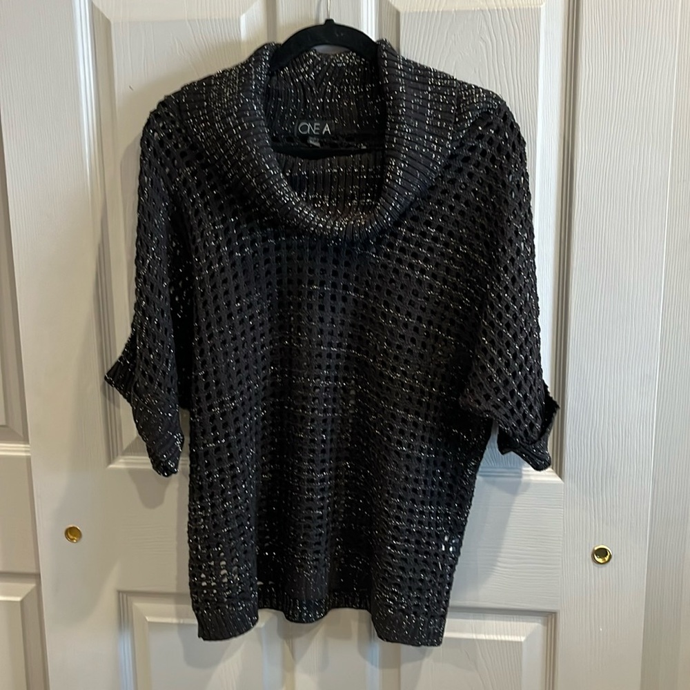 ONE A Short Sleeve Sweater